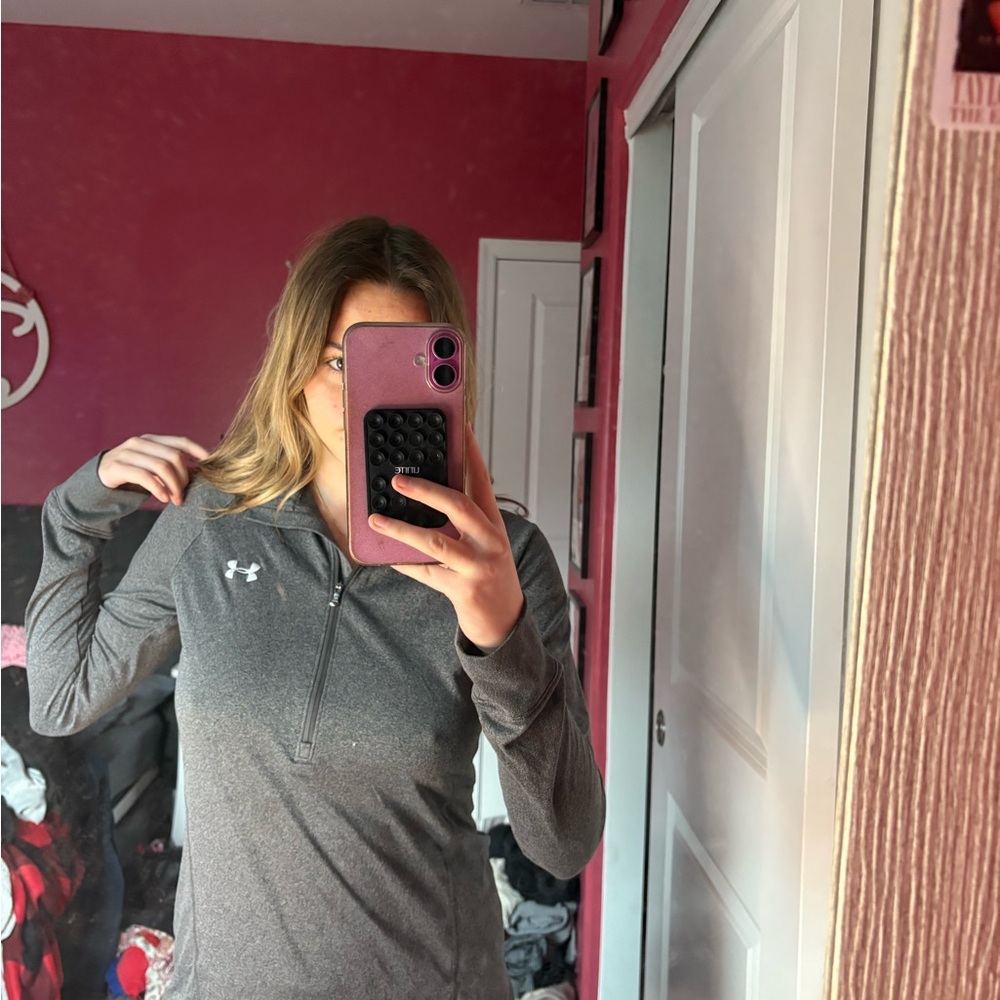 Under Armour Women's Charcoal Sweater
